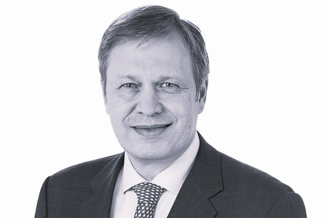 Dr Lars Asmis